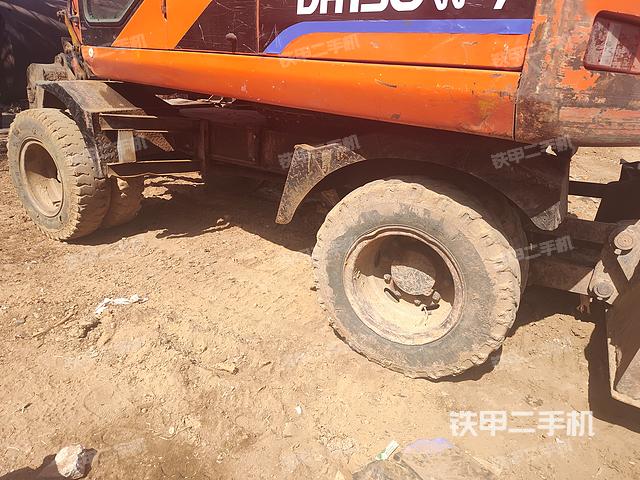 单侧履带整体（整机外观）