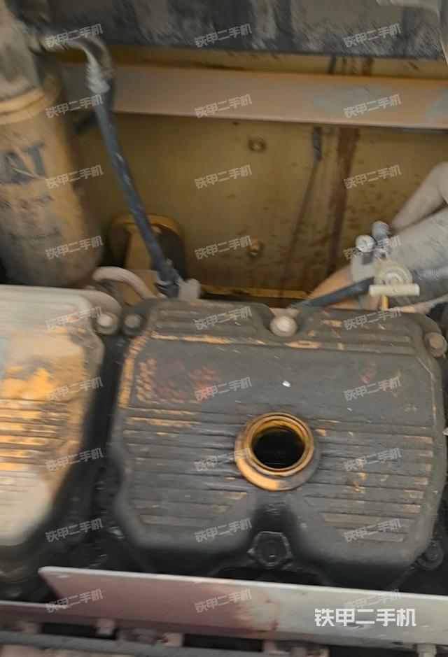 發(fā)動(dòng)機(jī)室（上車部件）