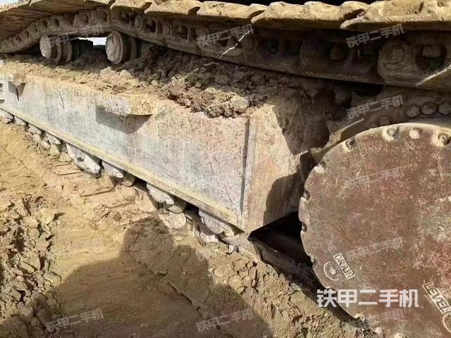 單側(cè)履帶整體（整機(jī)外觀）