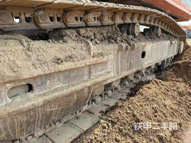 單側(cè)履帶整體（整機外觀）