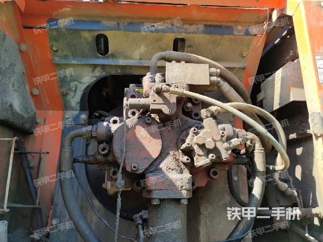 液壓泵斜45?左(大件艙室) 液壓泵斜45?左(大件艙室)