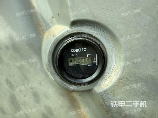 右側(cè)玻璃角標(biāo)（駕駛室部分）