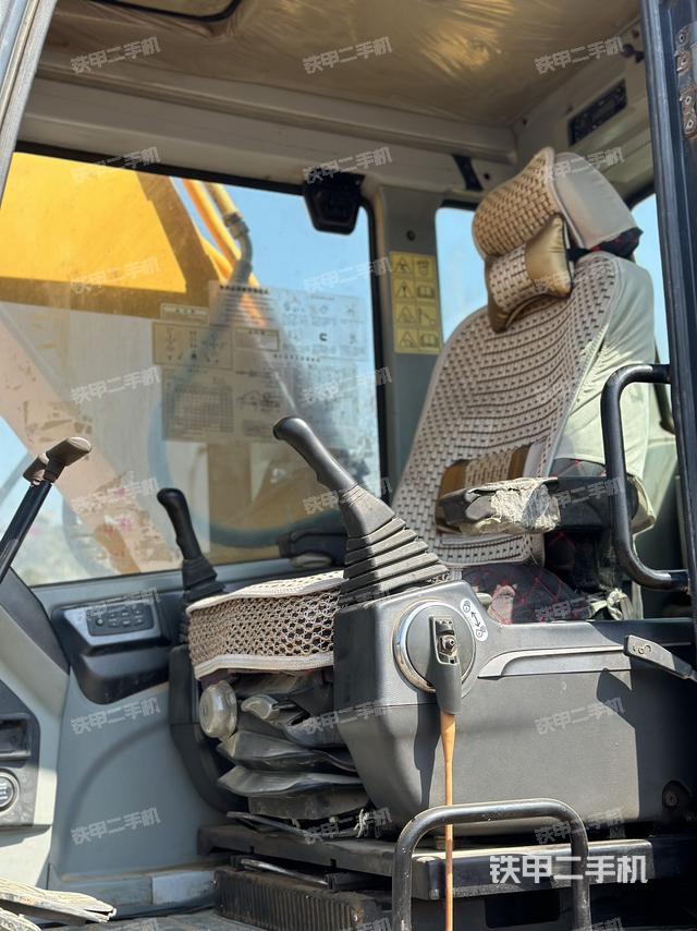 驾驶室整体（整机外观）