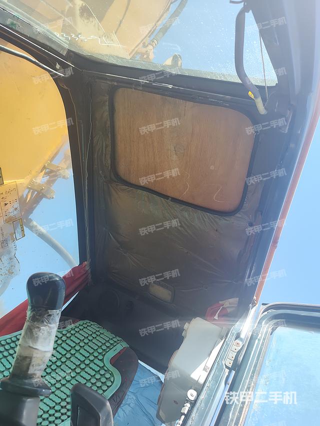 駕駛室頂部（整機(jī)外觀）