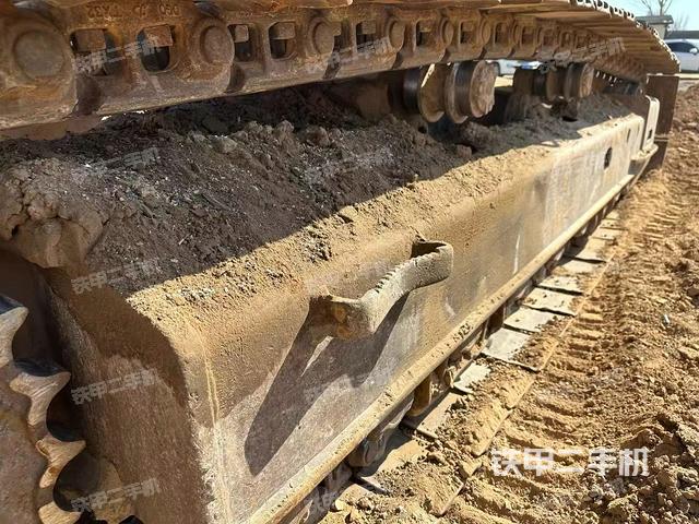 单侧履带整体（整机外观）