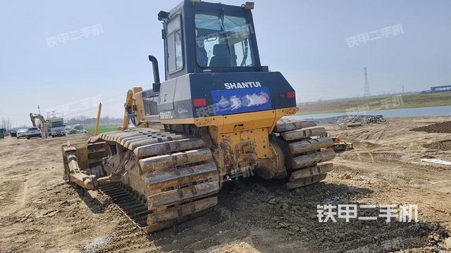 整機(jī)左側(cè)（設(shè)備外觀及核心部件）