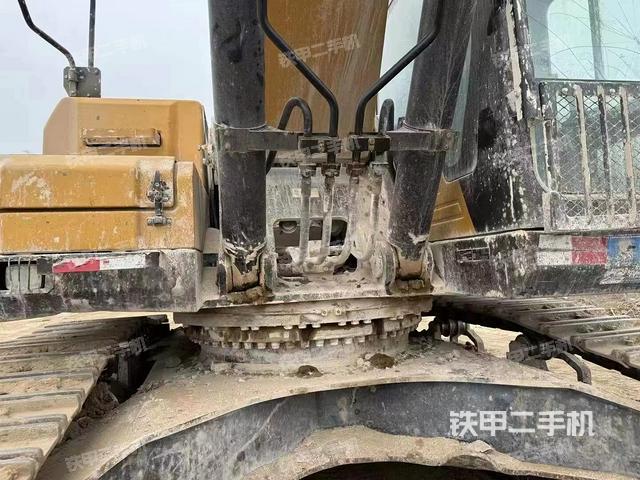 駕駛室頂部(整機外觀) 駕駛室頂部(整機外觀)
