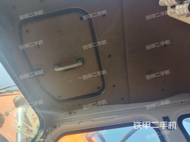 驾驶室顶部（整机外观）