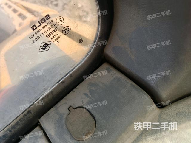 后窗玻璃角標(biāo)（駕駛室部分）