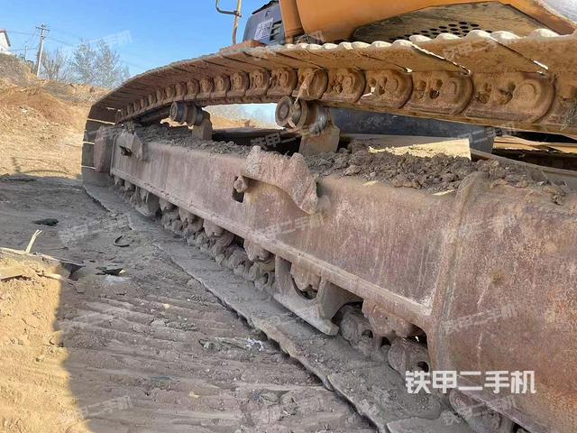 單側(cè)履帶整體（整機(jī)外觀）