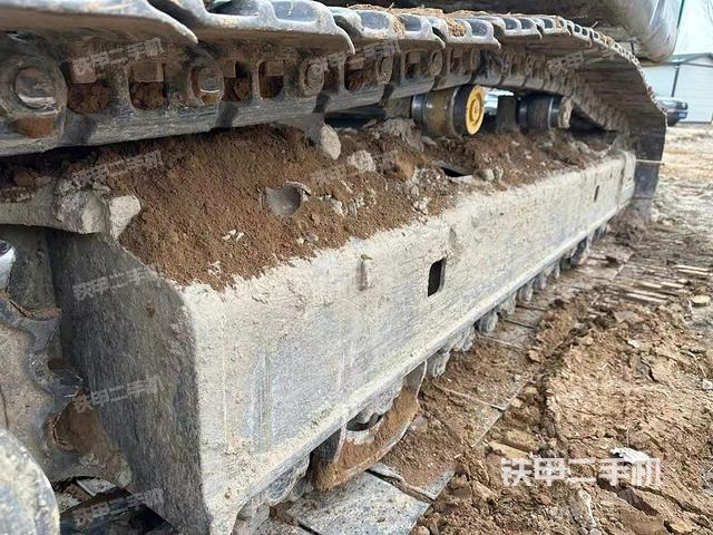 单侧履带整体（整机外观）