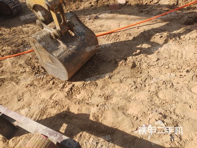 铲斗45度(工作和回转装置) 铲斗45度(工作和回转装置)