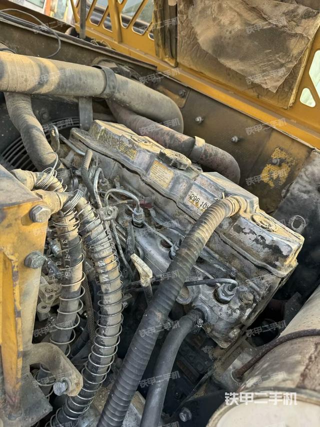 發(fā)動機(jī)整體俯視(整機(jī)外觀) 發(fā)動機(jī)整體俯視(整機(jī)外觀)