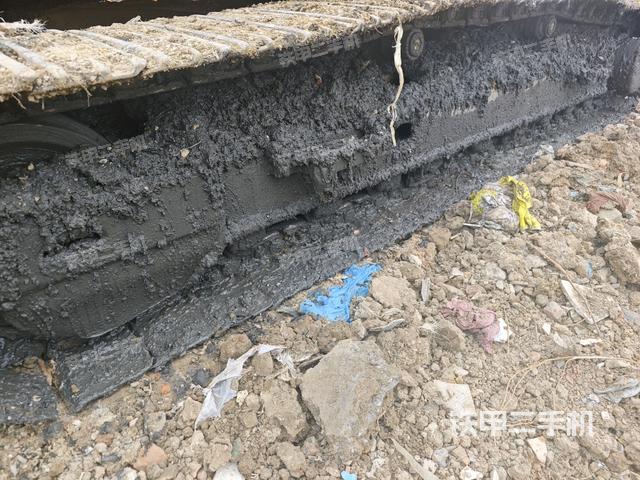 右側履帶整體(行走機構) 右側履帶整體(行走機構)