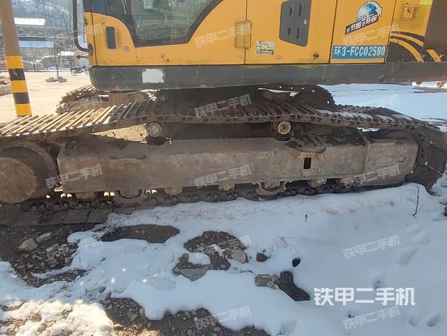 單側(cè)履帶整體（整機(jī)外觀）