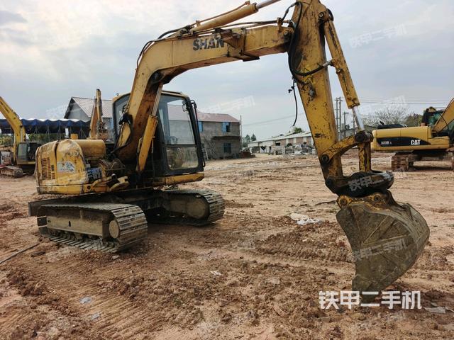 右前45(整機(jī)外觀) 右前45(整機(jī)外觀)