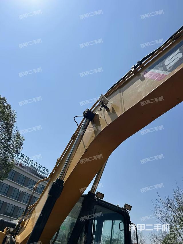 大臂整體?右側(cè)(工作和回轉(zhuǎn)裝置) 大臂整體?右側(cè)(工作和回轉(zhuǎn)裝置)