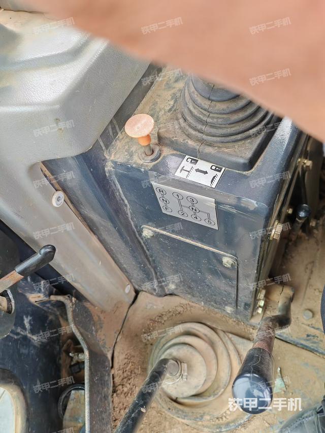 玻璃角標(biāo)（推土機(jī)駕駛室）