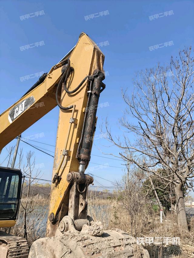 小臂整體右前（工作和回轉(zhuǎn)裝置）