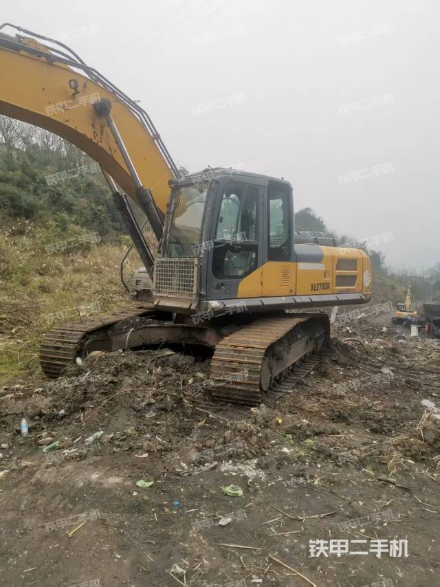 驾驶室整体（整机外观）