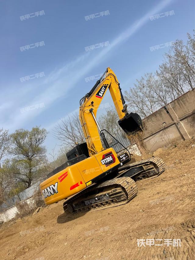 整機右后45°(整機外觀) 整機右后45°(整機外觀)