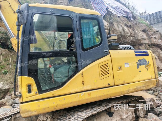 駕駛室左后45度(駕駛室部分) 駕駛室左后45度(駕駛室部分)