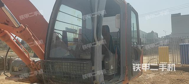 驾驶室整体（整机外观）