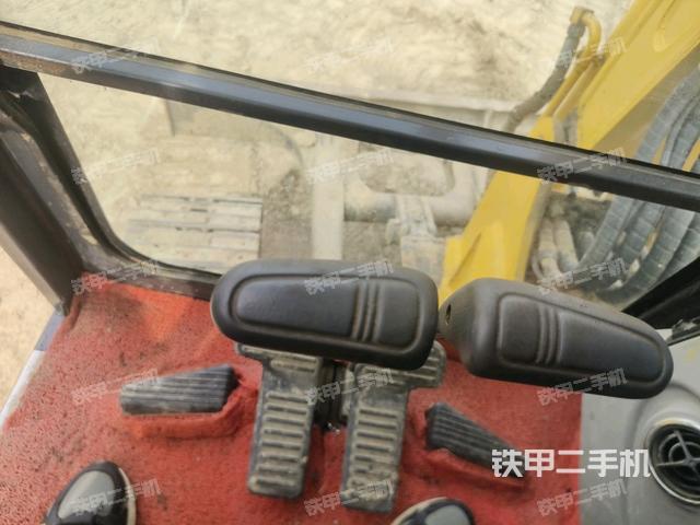 座椅左側(cè)控制臺(tái)/音響/含左手柄（駕駛室部分）