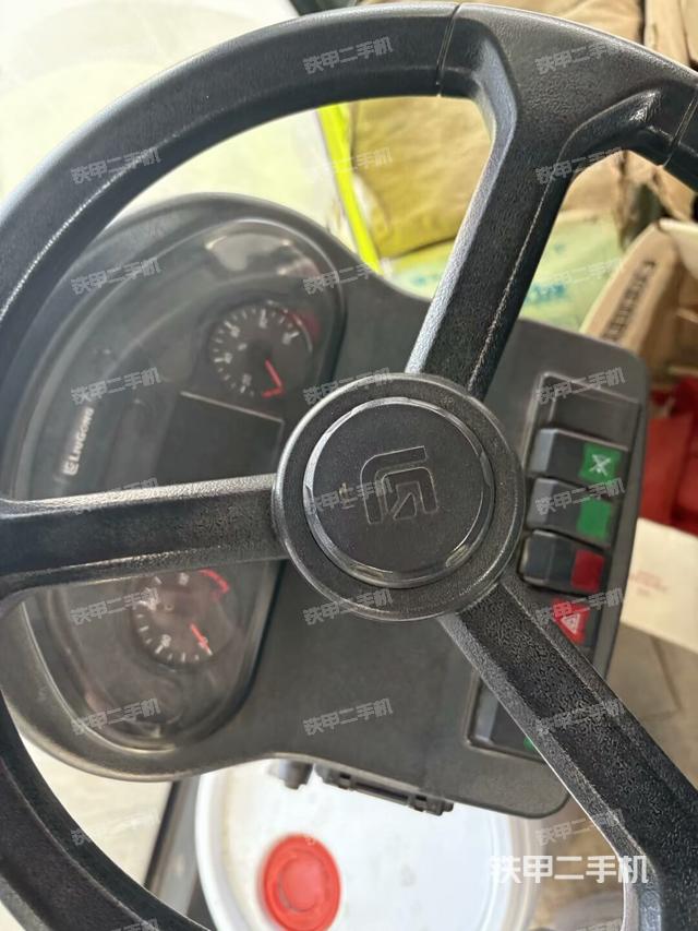 后玻璃角標(biāo)（壓路機駕駛室）