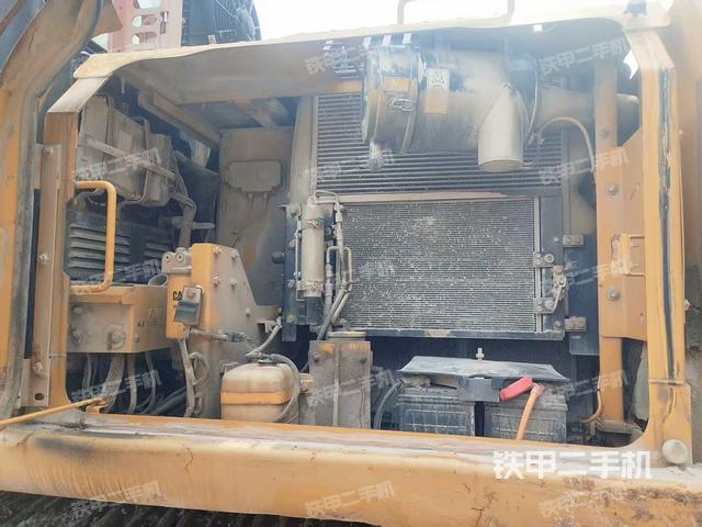 散熱器正面（大件艙室）