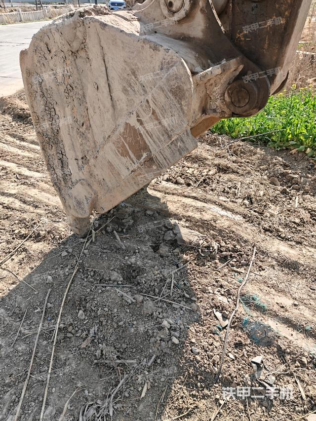 鏟斗右后整體（工作和回轉(zhuǎn)裝置）