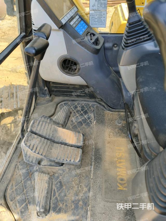 駕駛室整體（整機(jī)外觀）