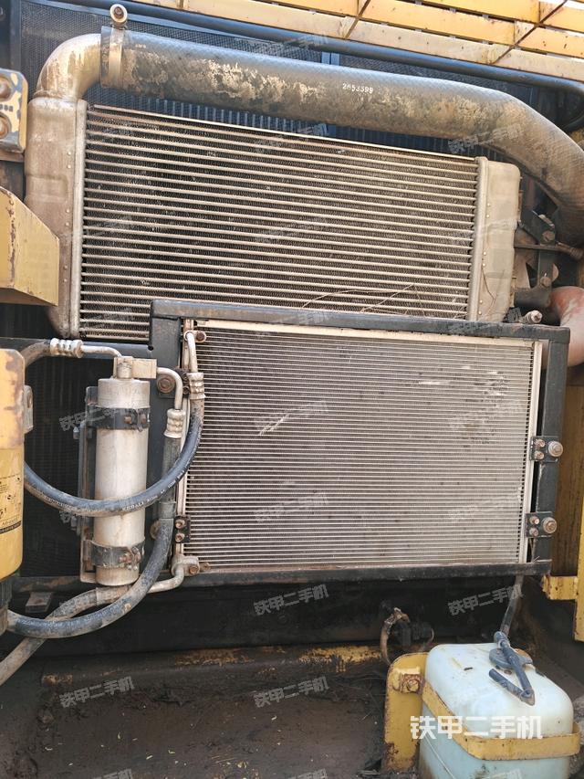 散熱器正面（大件艙室）