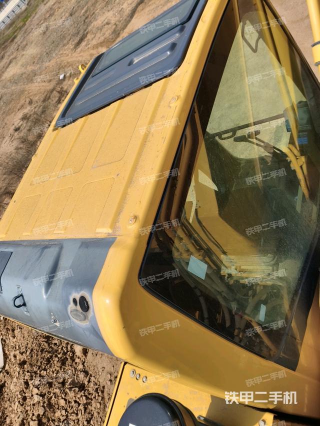 駕駛室頂部（整機(jī)外觀）