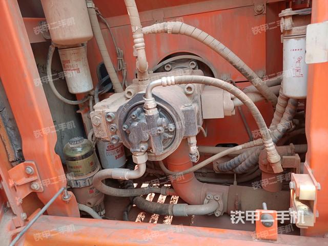 液壓泵斜45?左(大件艙室) 液壓泵斜45?左(大件艙室)