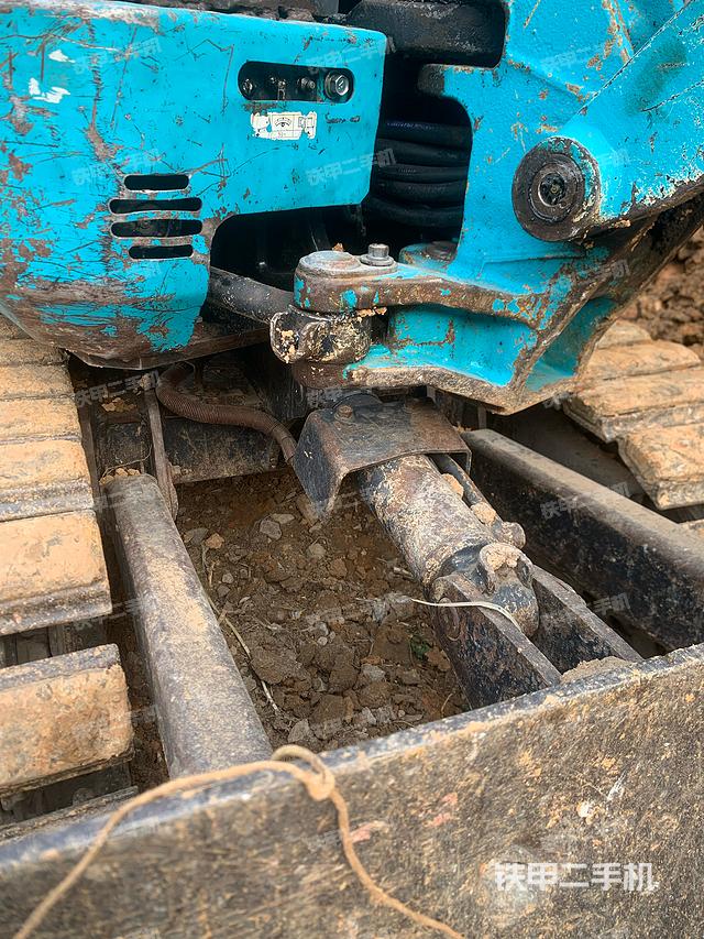 單側(cè)履帶整體（整機(jī)外觀）