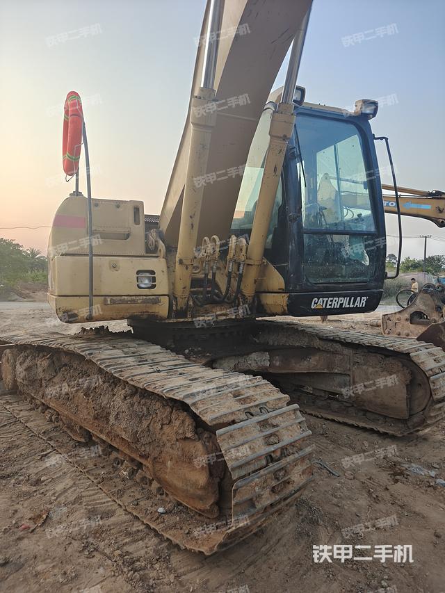 驾驶室整体（整机外观）