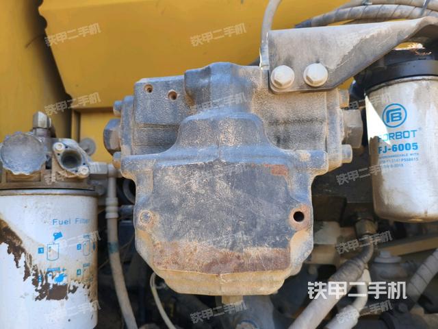 液壓泵艙室正面整體（整機(jī)外觀）