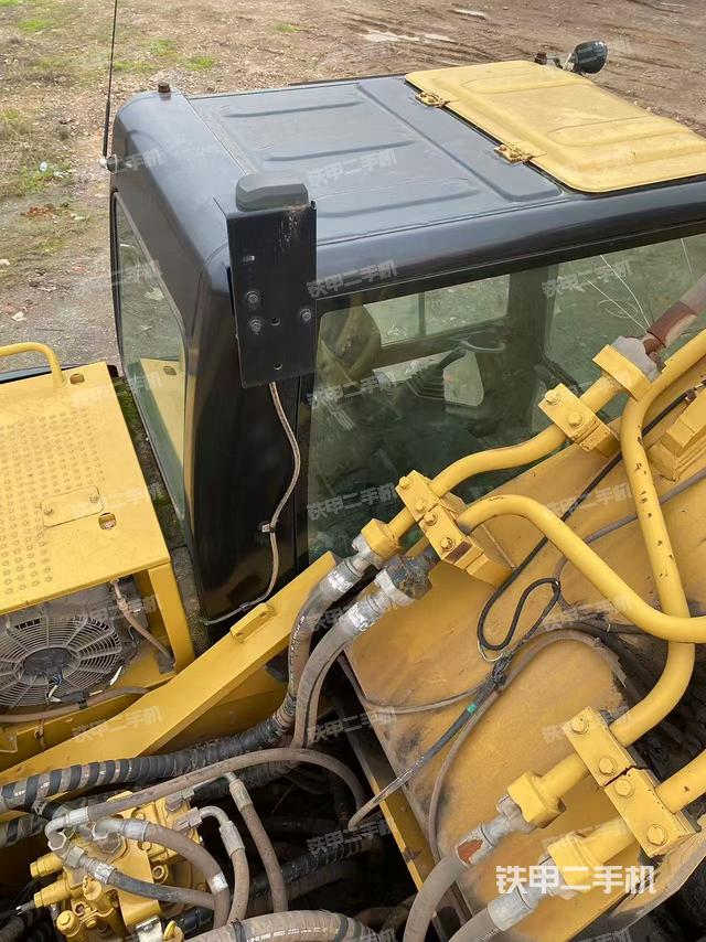 駕駛室頂部（整機(jī)外觀）