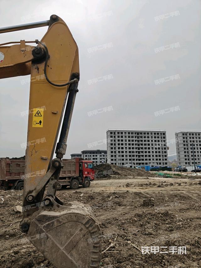 小臂整體右前(工作和回轉(zhuǎn)裝置) 小臂整體右前(工作和回轉(zhuǎn)裝置)