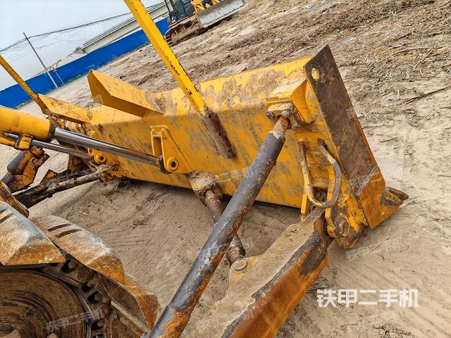 推土鏟左后（推土機(jī)底盤及工作裝置）