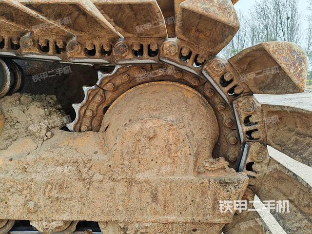 左驅(qū)動輪（推土機(jī)底盤及工作裝置）