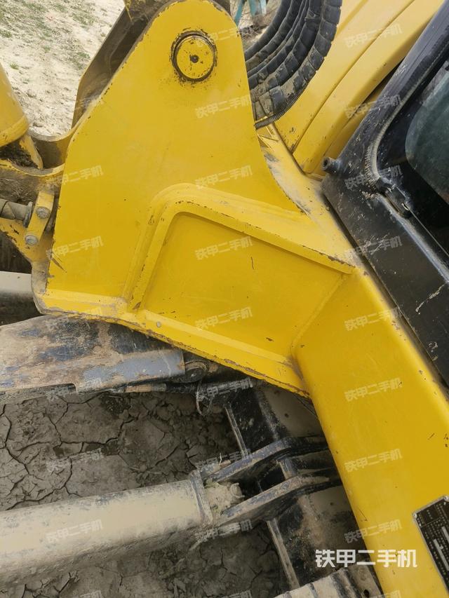 大臂根部?斜（工作和回轉(zhuǎn)裝置）