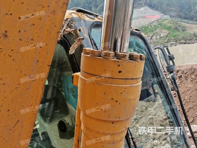 鏟斗45度(工作和回轉(zhuǎn)裝置) 鏟斗45度(工作和回轉(zhuǎn)裝置)