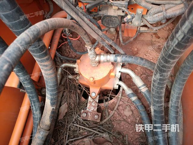 中央回轉(zhuǎn)接頭特寫(上車部件) 中央回轉(zhuǎn)接頭特寫(上車部件)