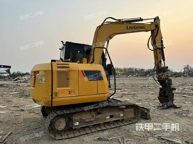 整機右后45°（整機外觀）