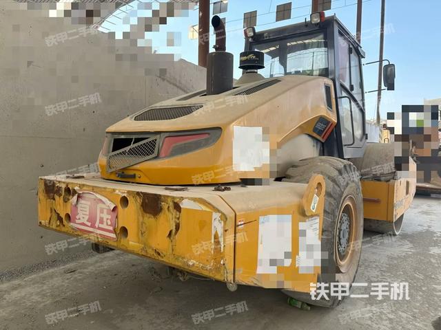 右后45°（壓路機整機外觀）