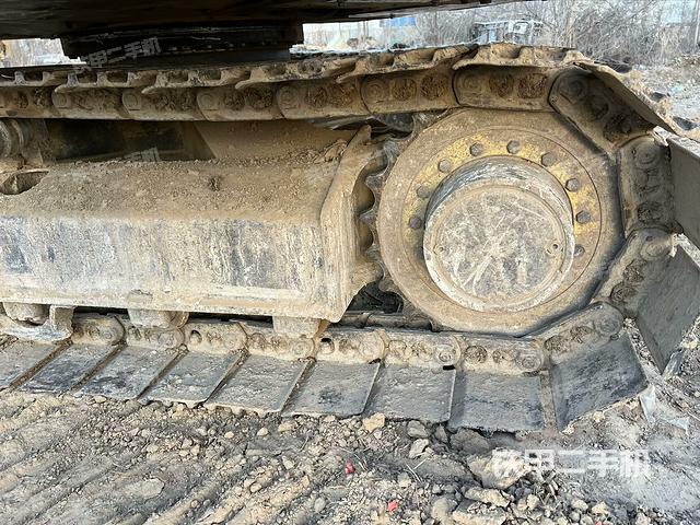 單側履帶整體(整機外觀) 單側履帶整體(整機外觀)