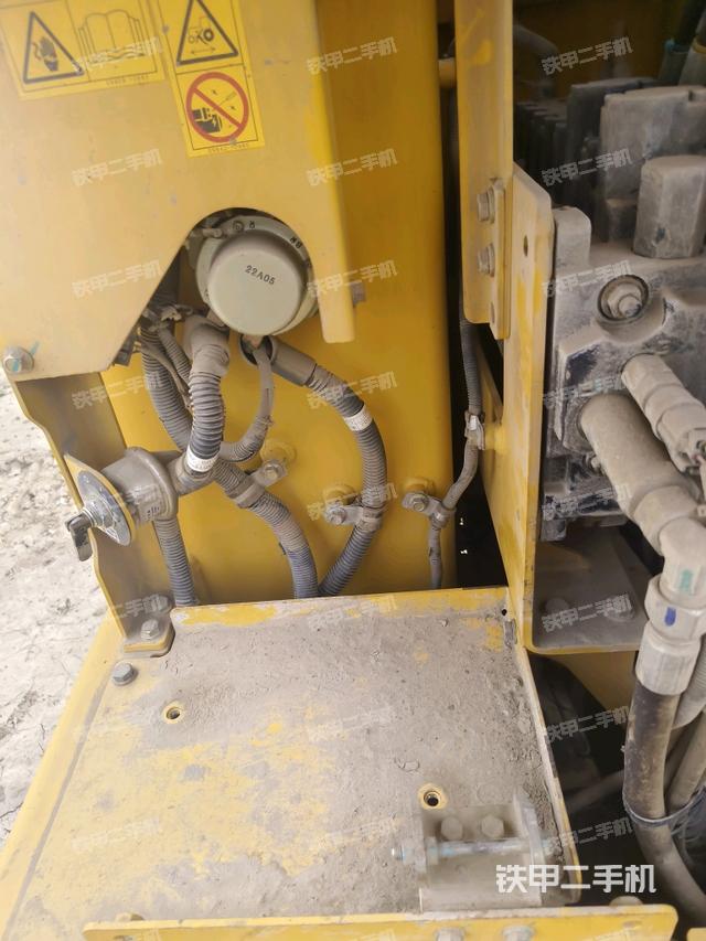 右側(cè)行走馬達(dá)蓋板（行走機(jī)構(gòu)）