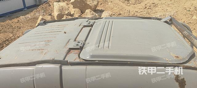 驾驶室顶部（整机外观）